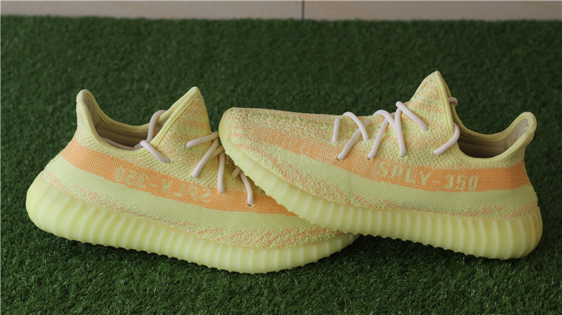 Adidas Yeezy Boost 350 V2 Yellow